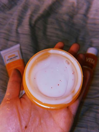 Vita Snail Trio Set [First Essence, Cream, Gel Cleanser] — 3점을 준 리뷰어가 2022년 1월 올린 사용 사진