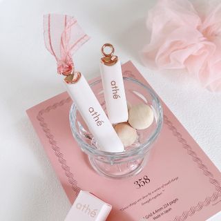 ATHE AUTHENTIC AIRY LIP BALM / 비건립밤 / 어센틱립밤 / 에어리립밤 (수정 요청) — 5점을 준 리뷰어가 2022년 8월 올린 사용 사진