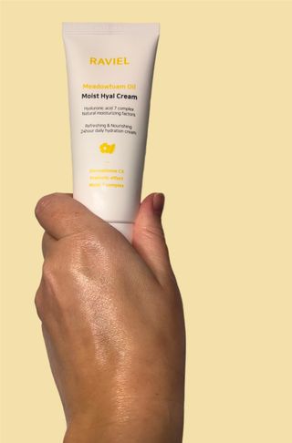 라비엘 RAVIEL Meadowfoam 씨 오일 모이스처라이징 데일리 히알 크림 3.4 fl oz, DermaBiome CX, 7 히알루론산 — 5점을 준 리뷰어가 2022년 9월 올린 사용 사진