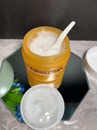 [THE SKIN HOUSE] Vita Snail Cream — 5점을 준 리뷰어가 2022년 3월 올린 사용 사진