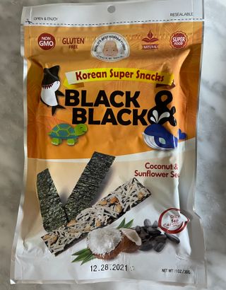 UNCLE NICK 한국 슈퍼 스낵 블랙 &amp; 블랙 김 스낵 — 5점을 준 리뷰어가 2021년 9월 올린 사용 사진