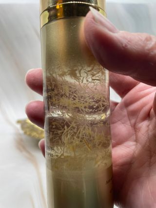 주탄학 안티에이징 춘삼 앰플 1.69oz 인삼 뿌리 추출물 노블 앰플 — 4점을 준 리뷰어가 2022년 12월 올린 사용 사진