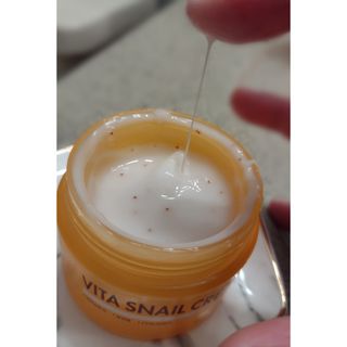 Vita Snail Trio Set [First Essence, Cream, Gel Cleanser] — 3.5점을 준 리뷰어가 2021년 10월 올린 사용 사진