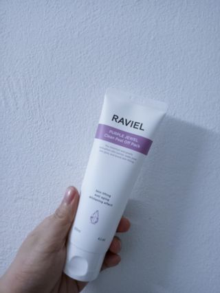 라비엘 RAVIEL 퍼플 쥬얼 클린 필 오프 팩, 마일드 블랙헤드 리무버, 4.1 fl oz(120ml) — 5점을 준 리뷰어가 2023년 4월 올린 사용 사진