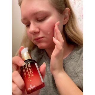[The Skin House] Wrinkle Supreme Serum — 5점을 준 리뷰어가 2022년 11월 올린 사용 사진
