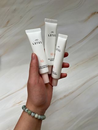 더 퓨어 로터스 제주 식물 선크림 / 제주 연잎 &amp; 동백 미스트 / 순수한 연꽃 어메니티 세트 — 5점을 준 리뷰어가 2022년 10월 올린 사용 사진