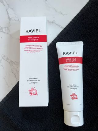 라비엘 모든 피부를 위한 RAVIEL 애플 마일드 필링 젤, 4.1 fl oz, 깊고 부드러운 각질 제거 — 4점을 준 리뷰어가 2022년 8월 올린 사용 사진