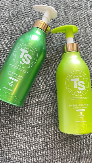 ゴールドプラスセット(シャンプー500g x 1ea/トリートメント500ml X 1ea) — 5점을 준 리뷰어가 2023년 3월 올린 사용 사진