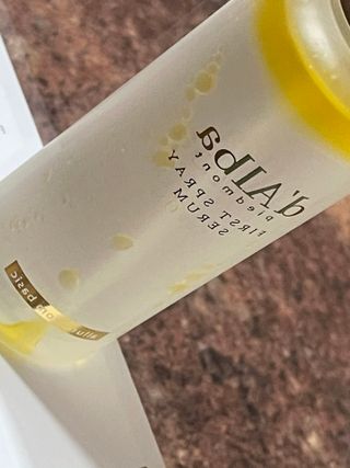 화이트 트러플 퍼스트 스프레이 세럼 — 5점을 준 리뷰어가 2021년 3월 올린 사용 사진