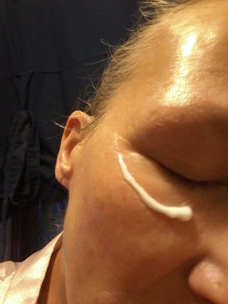 오바코 ovaco eye wrinkle smooth out serum — 4.5점을 준 리뷰어가 2022년 1월 올린 사용 사진