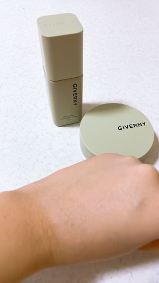 지베르니 밀착 커버 파운데이션 30ml + 밀착 커버 쿠션 본 제품 — 5점을 준 리뷰어가 2023년 9월 올린 사용 사진