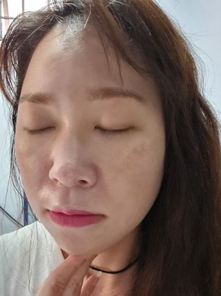 Re:NK 리엔케이 핑크 볼륨 래디언스 컬러크림 — 5점을 준 리뷰어가 2021년 11월 올린 사용 사진