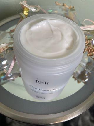 비엔디 2나우[ENG]BnD Body Whitening Underarm Cream — 5점을 준 리뷰어가 2024년 12월 올린 사용 사진