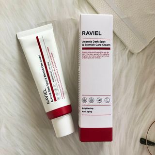 라비엘 아세로라 &amp; 스네일 뮤신 다크 스팟 케어 크림 1.7 fl oz (50ml), 스네일 뮤신 &amp; 히알루론산 — 5점을 준 리뷰어가 2023년 3월 올린 사용 사진