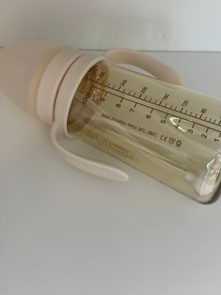 마더케이 -[MOTHER-K] Sippy Cup with Weighted Straw — 4점을 준 리뷰어가 2023년 8월 올린 사용 사진