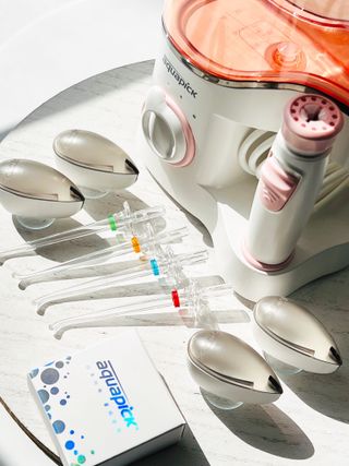 Aquapick AQ-350 물 Flosser 전기 치과 수조 치아 용 전문 구강 세정기 — 5점을 준 리뷰어가 2022년 4월 올린 사용 사진