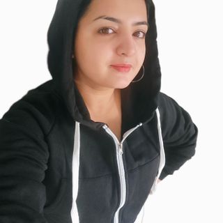 DOUBLJU Womens 캐주얼 긴팔 자르기 탑 지퍼 업 후드 티 스웨터 플러스 사이즈 — 5점을 준 리뷰어가 2022년 12월 올린 사용 사진