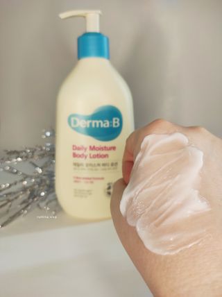 더마비 더 마비 데일리 모이스처 바디 로션 — 5점을 준 리뷰어가 2021년 12월 올린 사용 사진