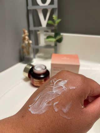 [The Skin House] Wrinkle Supreme Cream — 5점을 준 리뷰어가 2022년 11월 올린 사용 사진