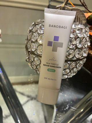 바노바기 코스메틱 바노바기 밀크씨슬 리페어 시카 선스크린 플러스 50ml — 5점을 준 리뷰어가 2023년 9월 올린 사용 사진