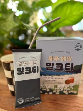 느랑풀 USA_ [neurangpul] JEJU BUCKWHEAT MILKTEA 30g*10 — 5점을 준 리뷰어가 2025년 8월 올린 사용 사진