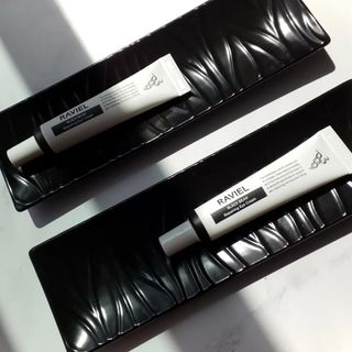 라비엘 블랙빈 리페어링 아이크림 1+1세트 다크서클, 붓기, 아이백, 주름 — 5점을 준 리뷰어가 2022년 8월 올린 사용 사진