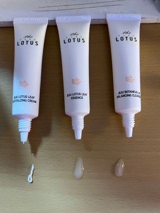 더 퓨어 로터스 제주 식물 선크림 / 제주 연잎 &amp; 동백 미스트 / 순수한 연꽃 어메니티 세트 — 5점을 준 리뷰어가 2022년 12월 올린 사용 사진