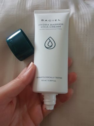 바시엘 BACIEL 바시엘 하이드라 베리어 시카 크림 — 5점을 준 리뷰어가 2021년 5월 올린 사용 사진