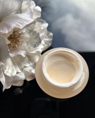 Jutanhak 안티에이징 멜라 크림 50ml / 1.69oz 잡티 &amp; 다크 스팟 케어 하이드레이팅 크림 — 5점을 준 리뷰어가 2022년 11월 올린 사용 사진