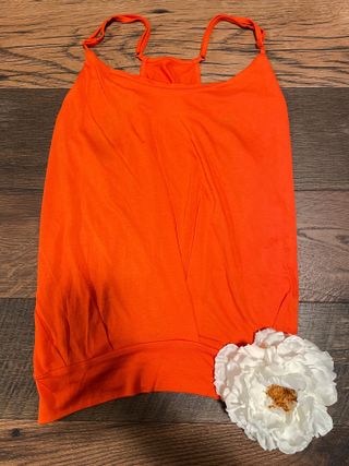 noflik 민소매 스트랩 블라우스-Dressy Tops Summer Spaghetti Strap Tank Tops — 5점을 준 리뷰어가 2021년 8월 올린 사용 사진