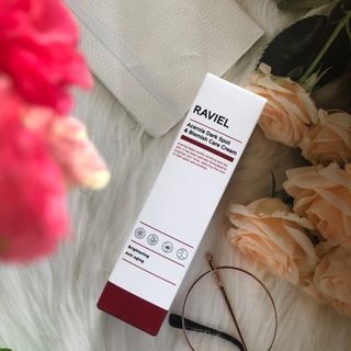 라비엘 아세로라 &amp; 스네일 뮤신 다크 스팟 케어 크림 1.7 fl oz (50ml), 스네일 뮤신 &amp; 히알루론산 — 5점을 준 리뷰어가 2023년 3월 올린 사용 사진