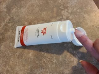 라비엘 모든 피부를 위한 RAVIEL 애플 마일드 필링 젤, 4.1 fl oz, 깊고 부드러운 각질 제거 — 5점을 준 리뷰어가 2022년 9월 올린 사용 사진