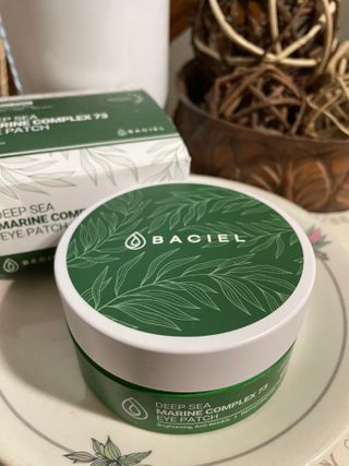 바시엘 BACIEL [바시엘] 딥씨 마린 콤플렉스 73 아이패치 — 4.5점을 준 리뷰어가 2021년 10월 올린 사용 사진