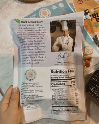 UNCLE NICK 한국 슈퍼 스낵 블랙 &amp; 블랙 김 스낵 — 4.5점을 준 리뷰어가 2021년 10월 올린 사용 사진