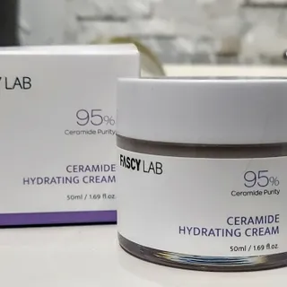 파시랩 USA_[FASCY LAB] 세라마이드 하이드레이팅 크림 — 5점을 준 리뷰어가 2022년 1월 올린 사용 사진