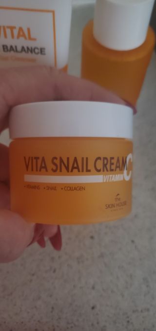 Vita Snail Trio Set [First Essence, Cream, Gel Cleanser] — 5점을 준 리뷰어가 2021년 9월 올린 사용 사진