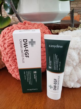 이지듀 DW-EGF 크림 리미티드 플러스 1.69 FL.Oz — 5점을 준 리뷰어가 2021년 9월 올린 사용 사진