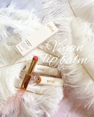 ATHE AUTHENTIC AIRY LIP BALM / 비건립밤 / 어센틱립밤 / 에어리립밤 (수정 요청) — 5점을 준 리뷰어가 2022년 8월 올린 사용 사진