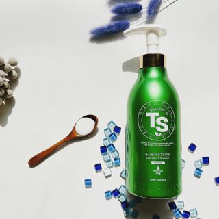 ゴールドプラスセット(シャンプー500g x 1ea/トリートメント500ml X 1ea) — 3점을 준 리뷰어가 2023년 3월 올린 사용 사진