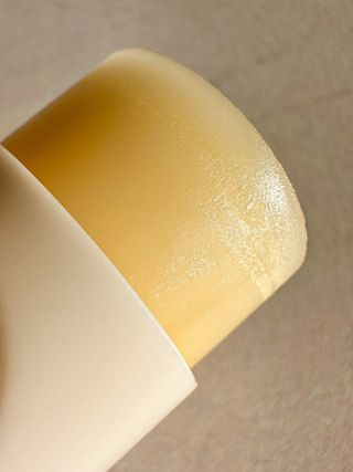산심 명연수 멀티 스틱 밤 0.38oz 수분 스틱 집중 주름 케어 — 5점을 준 리뷰어가 2022년 11월 올린 사용 사진