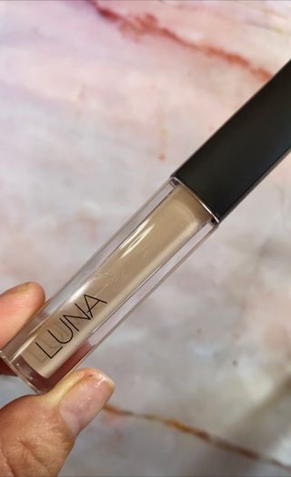 【AK BEAUTY 공식】 도자기 피부 만들기 올인원 베이스 세트 — 5점을 준 리뷰어가 2022년 10월 올린 사용 사진