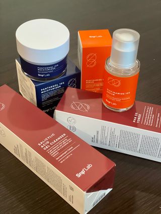 SNP LAB 살리실산 클렌저 + PHA 5 토너 + 나이아신아마이드 10 세럼 + 판테놀 10 모이스처라이저 — 5점을 준 리뷰어가 2021년 10월 올린 사용 사진