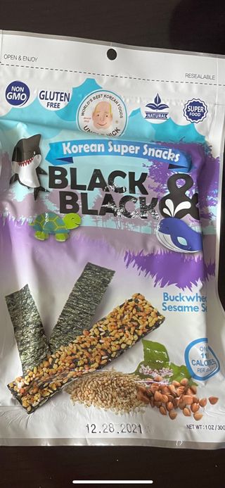 UNCLE NICK 한국 슈퍼 스낵 블랙 &amp; 블랙 김 스낵 — 5점을 준 리뷰어가 2021년 9월 올린 사용 사진
