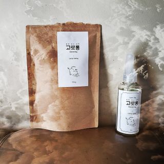 Gororong [고로롱] 실내외 고양이와 고양이를위한 프리미엄 캣닙 스프레이 — 3점을 준 리뷰어가 2021년 2월 올린 사용 사진