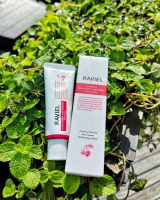 라비엘 아세로라 &amp; 스네일 뮤신 다크 스팟 케어 크림 1.7 fl oz (50ml), 스네일 뮤신 &amp; 히알루론산 — 5점을 준 리뷰어가 2022년 11월 올린 사용 사진