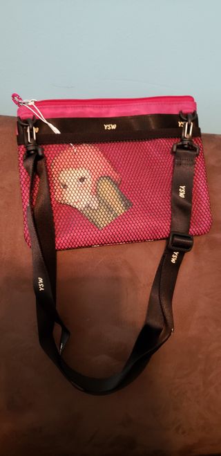 YOUKSHIMWON Wristlet Wallet for Women Smart Phone Strap Clutch — 5점을 준 리뷰어가 2021년 8월 올린 사용 사진