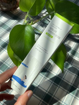 Round Lab Birch Juice Moisturizing Sunscreen — 5점을 준 리뷰어가 2024년 6월 올린 사용 사진