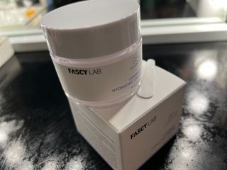 파시랩 USA_[FASCY LAB] 세라마이드 하이드레이팅 크림 — 4점을 준 리뷰어가 2021년 10월 올린 사용 사진