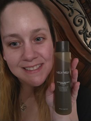 VELY VELY Artemisia Balance Essence — 5점을 준 리뷰어가 2021년 4월 올린 사용 사진
