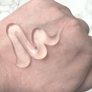 라비엘 RAVIEL 딥 씨 워터 퓨어 바이탈 수딩 젤 5.1 fl oz (150ml) 페이스 &amp; 바디, 쿨링 효과 — 5점을 준 리뷰어가 2022년 10월 올린 사용 사진